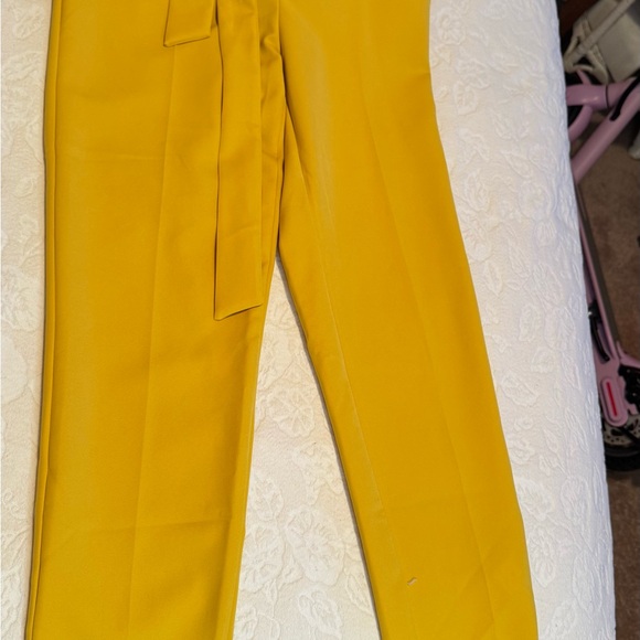 Jumpsuit New York company Yellow Small sizes I never wear - Picture 6 of 7